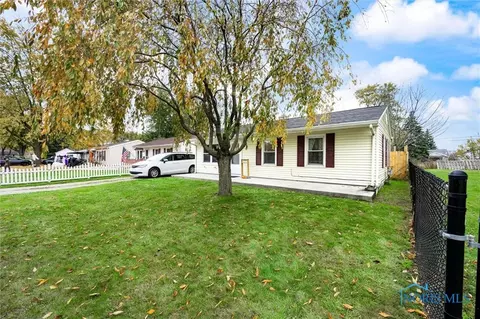 206 Percy St, Walbridge, OH 43465 photo 2