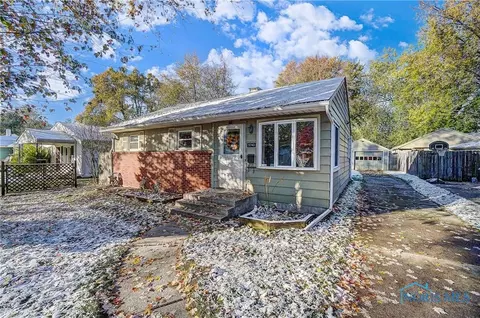 5743 Home Ln, Toledo, OH 43623
