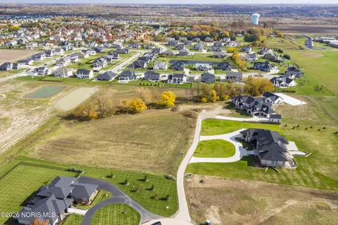 9450 Sweetwater Ln, Sylvania, OH 43560