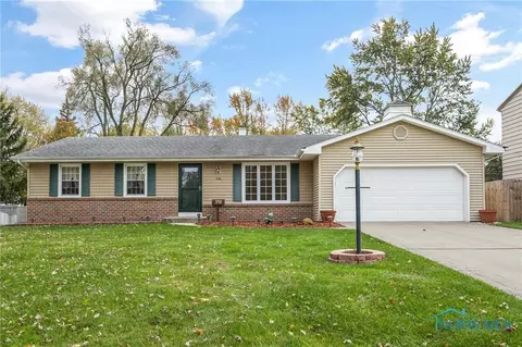 646 Stacey Ln, Maumee, OH 43537