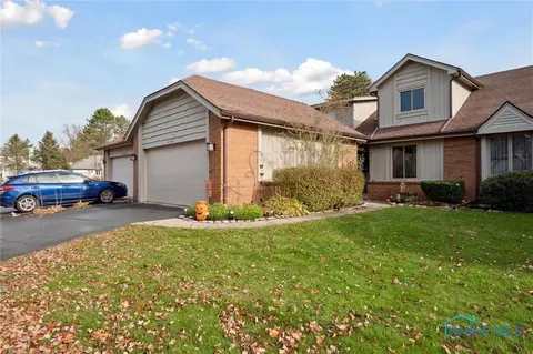 6740 5th Ave #F, Sylvania, OH 43560