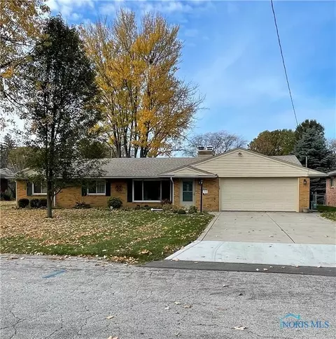 711 Wall St, Maumee, OH 43537
