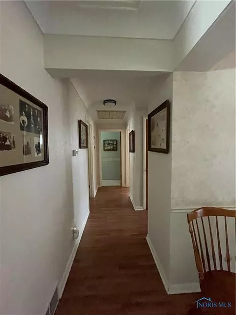 711 Wall St, Maumee, OH 43537 photo 24