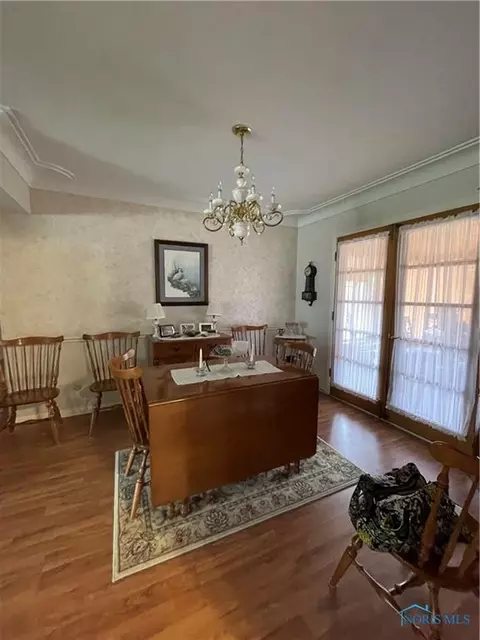 711 Wall St, Maumee, OH 43537 photo 12