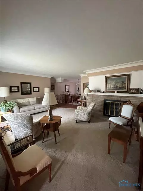 711 Wall St, Maumee, OH 43537 photo 8