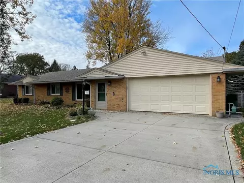 711 Wall St, Maumee, OH 43537 photo 2
