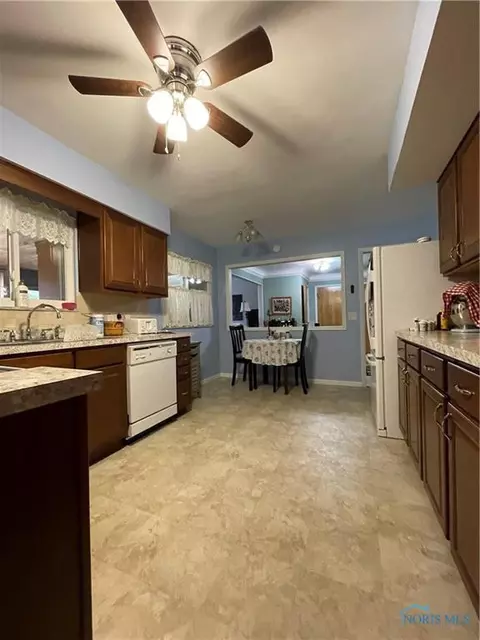 711 Wall St, Maumee, OH 43537 photo 13