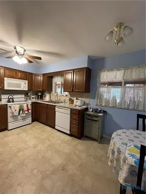 711 Wall St, Maumee, OH 43537 photo 15