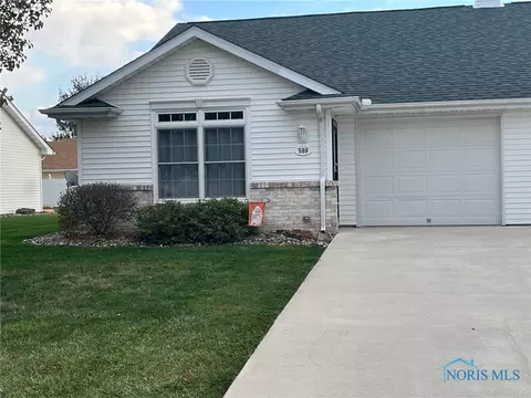 589 Briarheath Dr, Defiance, OH 43512