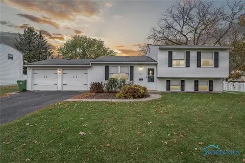 643 Stacey Ln, Maumee, OH 43537