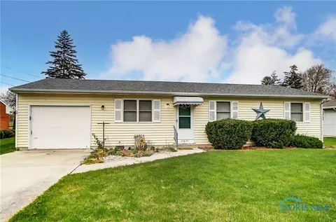 17671 S Pansy Ln, Grand Rapids, OH 43522