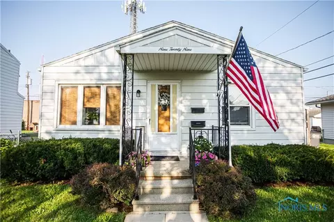929 Sandralee Dr, Toledo, OH 43612