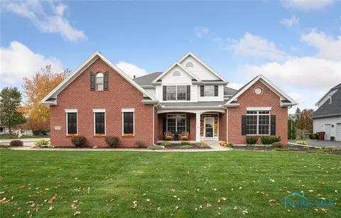8830 Kellie Ln, Sylvania, OH 43560