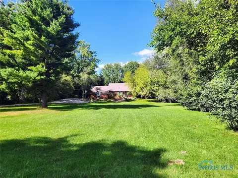 9062 Angola Rd, Holland, OH 43528