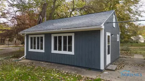 5561 Talmadge Rd, Toledo, OH 43623