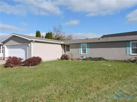 1245 Granite Ln, Toledo, OH 43615