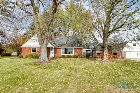 220 Waterloo Dr, Arlington, OH 45814