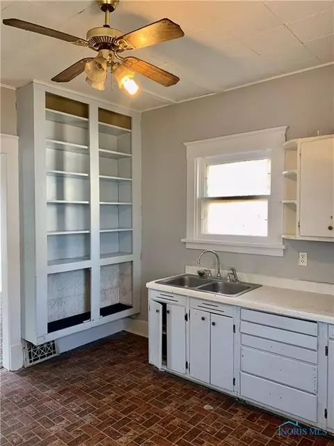 503 E Wilson St, Bryan, OH 43506 photo 8