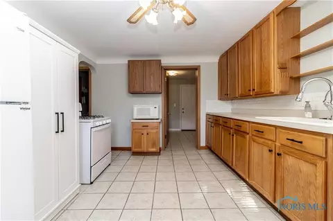 102 E 3rd St, Genoa, OH 43430 photo 14