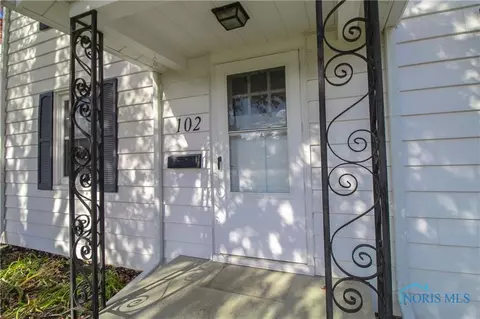 102 E 3rd St, Genoa, OH 43430 photo 4