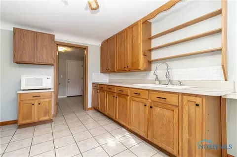 102 E 3rd St, Genoa, OH 43430 photo 15