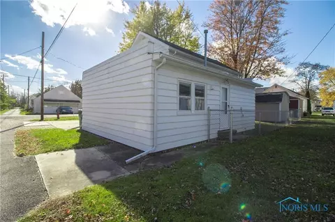 102 E 3rd St, Genoa, OH 43430 photo 30