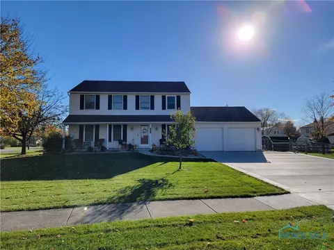 10271 S Bramblewood Rd, Perrysburg, OH 43551