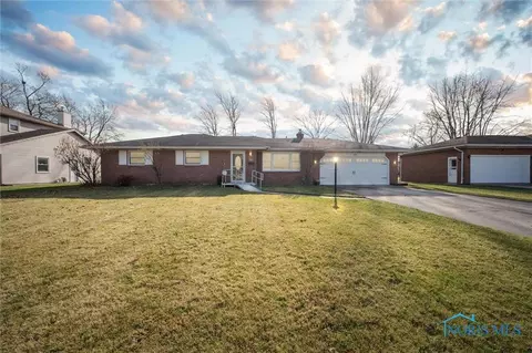 308 Elm St, Walbridge, OH 43465