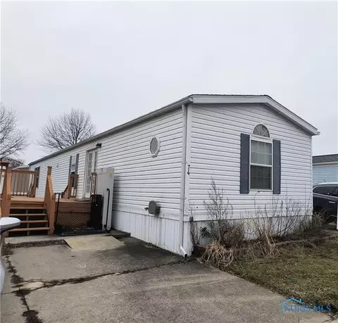 315 Parkview Dr #74, Bowling Green, OH 43402