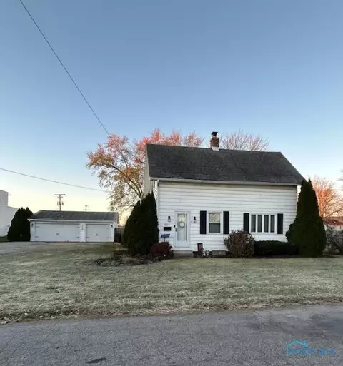 425 Oak Ave, Findlay, OH 45840