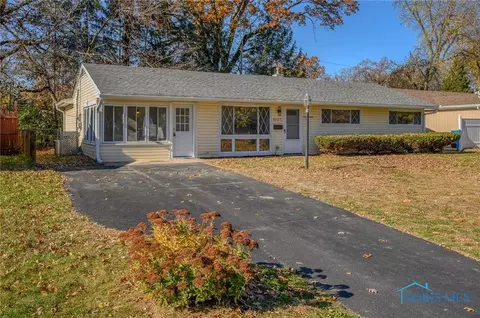 4727 Elmhurst Rd, Toledo, OH 43613