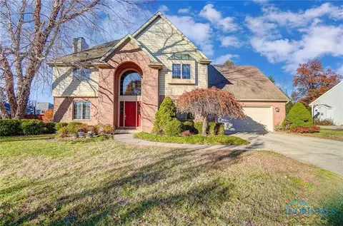 1336 Sheffield Dr, Bowling Green, OH 43402