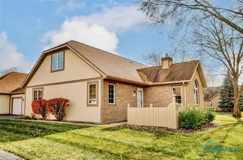 726 Turnbury Ln, Perrysburg, OH 43551