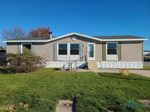 1912 Woodridge Cresent, Findlay, OH 45840