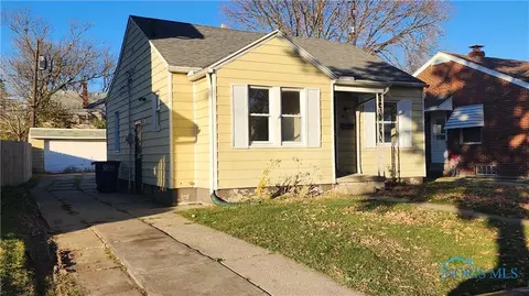 444 Waggoner Blvd, Toledo, OH 43612