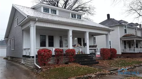 531 W Center St, Fostoria, OH 44830