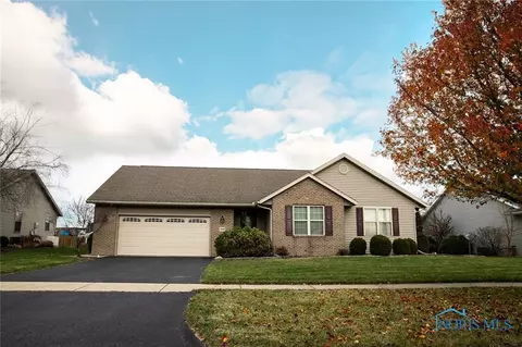 1446 Fox Hound Dr, Findlay, OH 45840