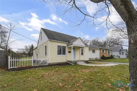 2647 Arletta St, Toledo, OH 43613