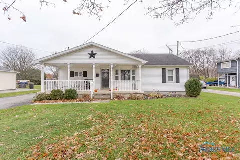 23651 W River Rd, Grand Rapids, OH 43522