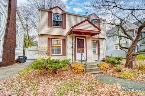 2756 Sagamore Rd, Toledo, OH 43606