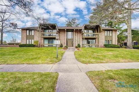 4101 Newcastle Dr #5-A, Sylvania, OH 43560