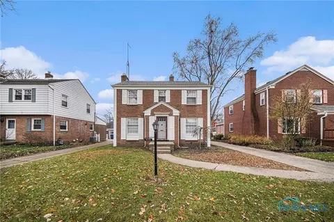 4201 Elmhurst Rd, Toledo, OH 43613