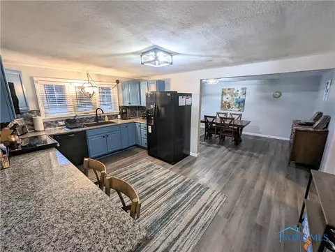 134 E North St, Wayne, OH 43466 photo 11