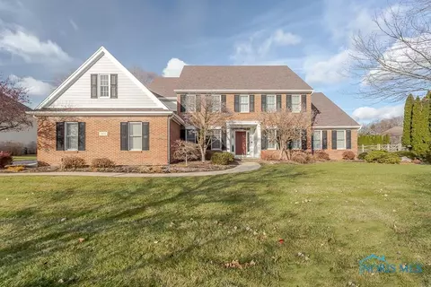 7432 Scandinavia Dr, Maumee, OH 43537