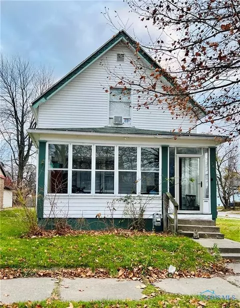 751 Fernwood Ave, Toledo, OH 43604