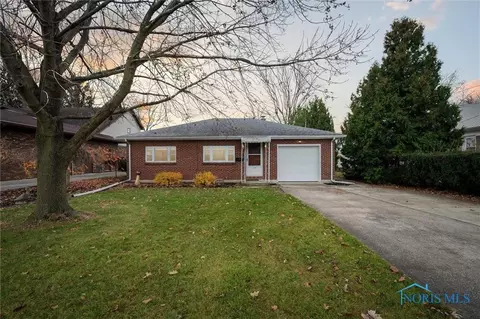 255 Portage St, Oak Harbor, OH 43449