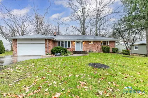 2302 Ronaldo Rd, Toledo, OH 43615