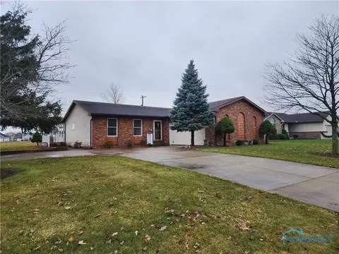 110 Capri Dr, Napoleon, OH 43545