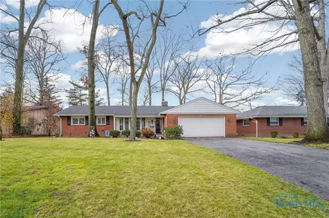 3060 Dorian Dr, Toledo, OH 43614