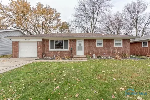1113 Kirk St, Maumee, OH 43537